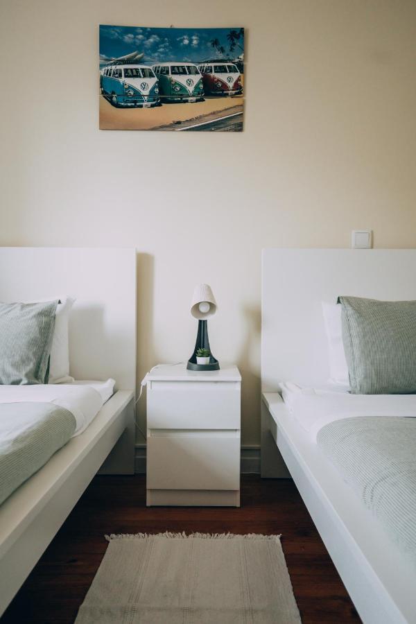 Green Coast Surf House Espinho  Bagian luar foto
